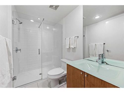 601-1118 12 Avenue Sw, Calgary, AB - Indoor Photo Showing Bathroom