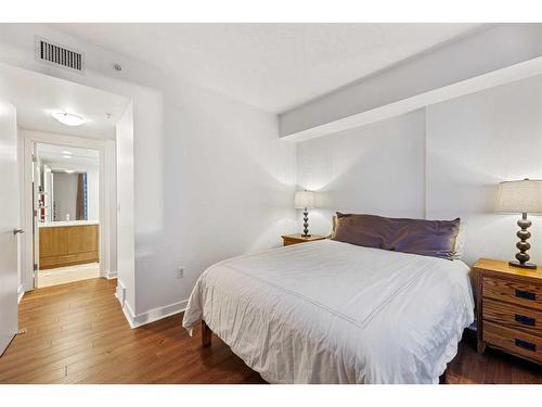 601-1118 12 Avenue Sw, Calgary, AB - Indoor Photo Showing Bedroom