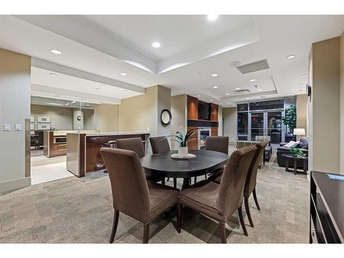 601-1118 12 Avenue Sw, Calgary, AB - Indoor Photo Showing Dining Room