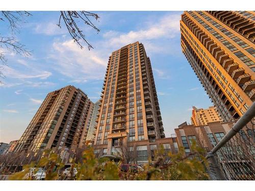 601-1118 12 Avenue Sw, Calgary, AB - Outdoor With Facade