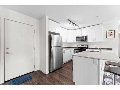 4118-181 Skyview Ranch Manor Ne, Calgary, AB - Indoor Photo Showing Kitchen With Stainless Steel Kitchen