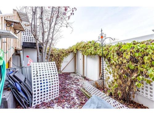 183 Deerfield Drive Se, Calgary, AB - Outdoor