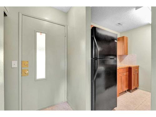 802-2520 Palliser Drive Sw, Calgary, AB - Indoor Photo Showing Other Room