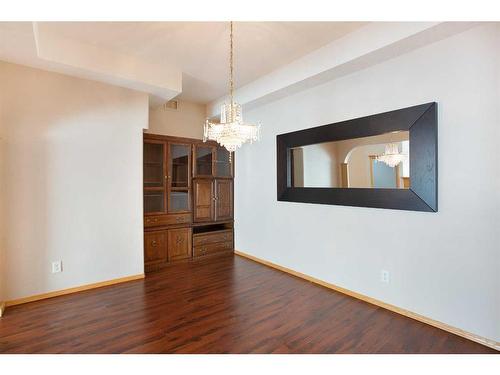 449-8535 Bonaventure Drive Se, Calgary, AB - Indoor Photo Showing Other Room