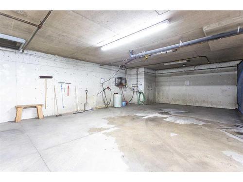 449-8535 Bonaventure Drive Se, Calgary, AB - Indoor Photo Showing Garage