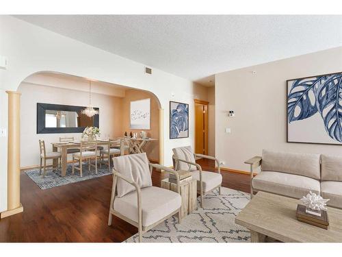 449-8535 Bonaventure Drive Se, Calgary, AB - Indoor Photo Showing Living Room