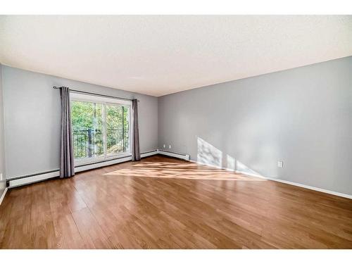 429-723 57 Avenue Sw, Calgary, AB - Indoor Photo Showing Other Room