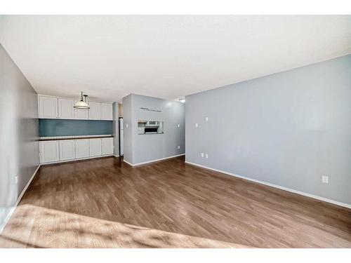 429-723 57 Avenue Sw, Calgary, AB - Indoor