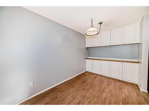 429-723 57 Avenue Sw, Calgary, AB - Indoor Photo Showing Other Room