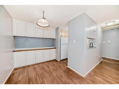 429-723 57 Avenue Sw, Calgary, AB - Indoor