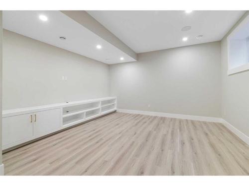 2418 35 Street Sw, Calgary, AB - Indoor Photo Showing Other Room