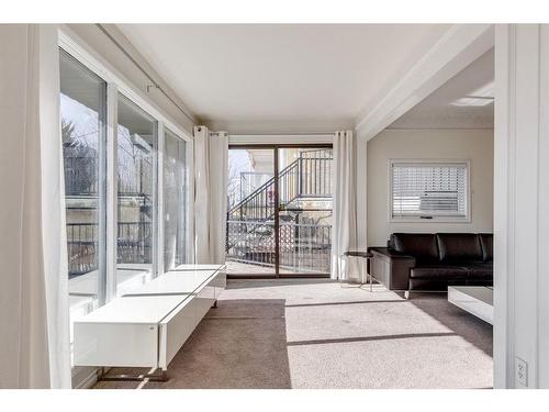 215 2 Avenue Ne, Calgary, AB - Indoor