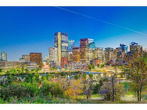 215 2 Avenue Ne, Calgary, AB - Outdoor With View