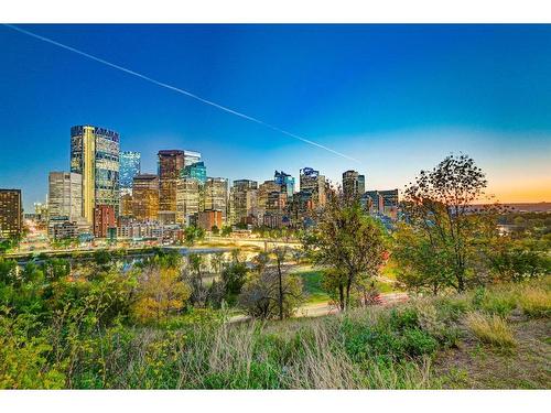 215 2 Avenue Ne, Calgary, AB - Outdoor With View