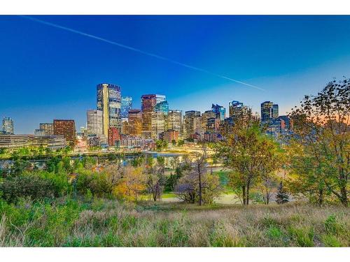 215 2 Avenue Ne, Calgary, AB - Outdoor With View