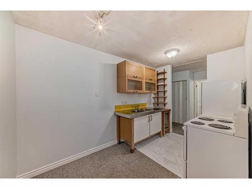 204-3420 50 Street Nw, Calgary, AB - Indoor