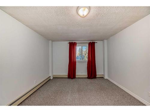 204-3420 50 Street Nw, Calgary, AB - Indoor Photo Showing Other Room