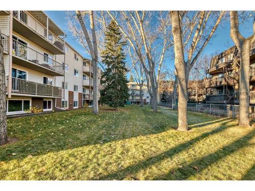 204-3420 50 Street Nw, Calgary, AB - Outdoor