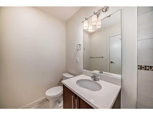 112-15233 1 Street Se, Calgary, AB - Indoor Photo Showing Bathroom