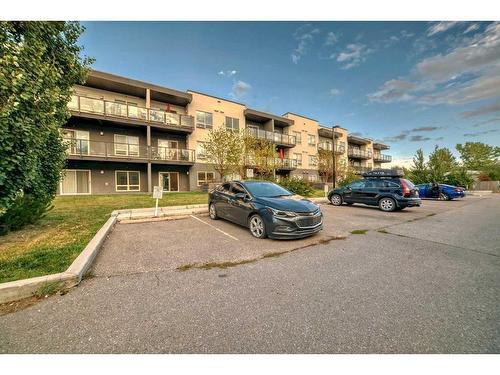 112-15233 1 Street Se, Calgary, AB - Outdoor