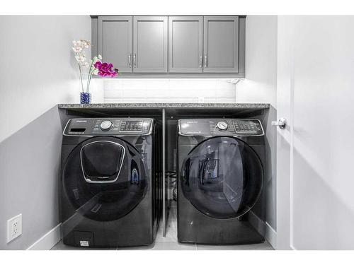 51 Carrington Crescent Nw, Calgary, AB - Indoor Photo Showing Laundry Room