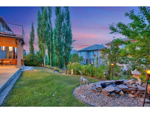 8 Hamptons Place Nw, Calgary, AB - Outdoor