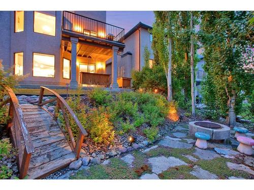 8 Hamptons Place Nw, Calgary, AB - Outdoor