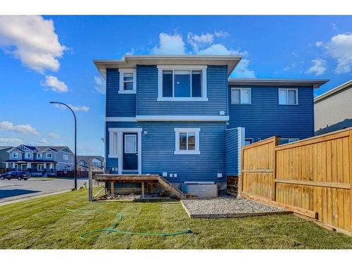 29 Willow Mews, Cochrane, AB - Outdoor