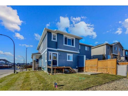 29 Willow Mews, Cochrane, AB - Outdoor