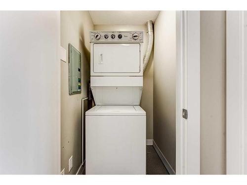 107-117 19 Avenue Ne, Calgary, AB - Indoor Photo Showing Laundry Room