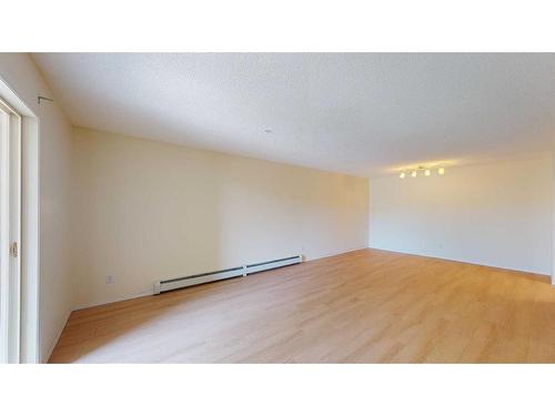 312-4000 Somervale Court Sw, Calgary, AB - Indoor Photo Showing Other Room