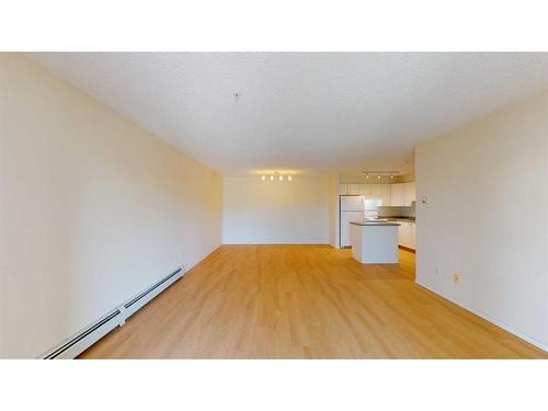 312-4000 Somervale Court Sw, Calgary, AB - Indoor