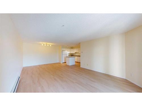 312-4000 Somervale Court Sw, Calgary, AB - Indoor