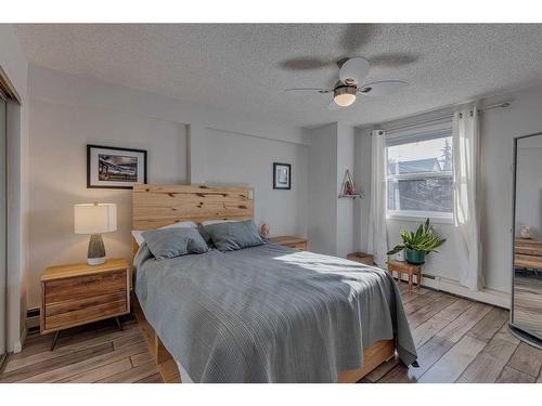 6-713 Mcdougall Road Ne, Calgary, AB - Indoor Photo Showing Bedroom