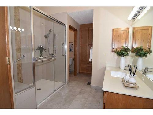 274 Hamptons Park Nw, Calgary, AB - Indoor Photo Showing Bathroom