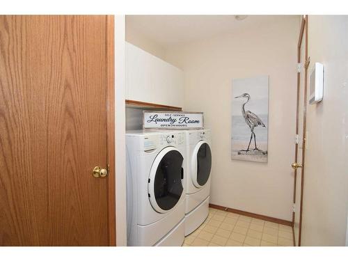 274 Hamptons Park Nw, Calgary, AB - Indoor Photo Showing Laundry Room