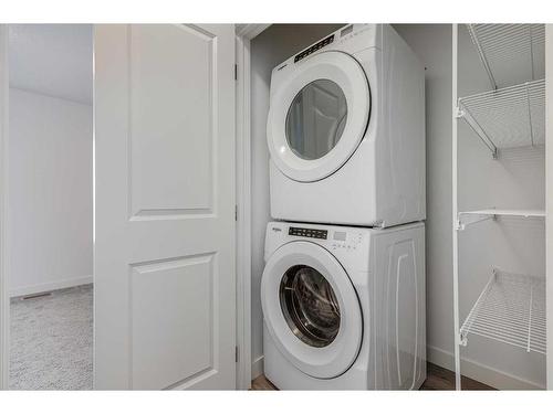 604-15 Evanscrest Park Nw, Calgary, AB - Indoor Photo Showing Laundry Room