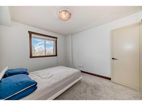 311-920 68 Avenue Sw, Calgary, AB - Indoor Photo Showing Bedroom