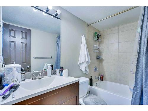 182 Skyview Ranch Street Ne, Calgary, AB - Indoor Photo Showing Bathroom