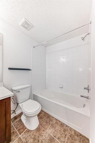 2126-10 Prestwick Bay Se, Calgary, AB - Indoor Photo Showing Bathroom