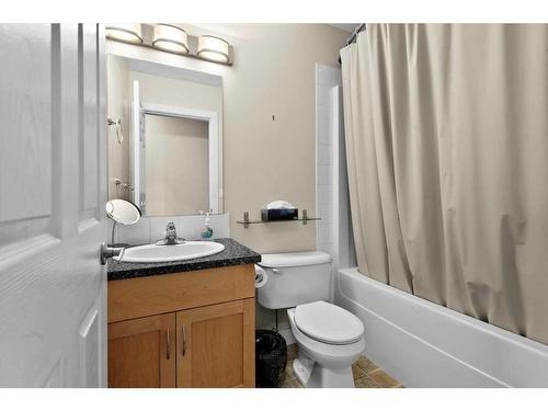 307-2440 34 Avenue Sw, Calgary, AB - Indoor Photo Showing Bathroom