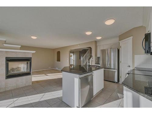 238 Chaparral Court Se, Calgary, AB - Indoor Photo Showing Kitchen