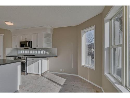 238 Chaparral Court Se, Calgary, AB - Indoor Photo Showing Kitchen