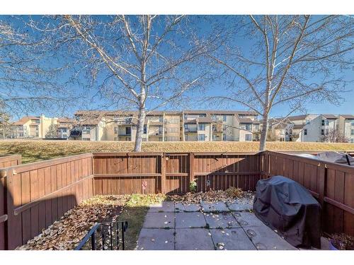 19-4360 58 Street Ne, Calgary, AB - Outdoor