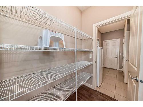 162 Sherwood Hill Nw, Calgary, AB - Indoor With Storage