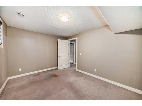 162 Sherwood Hill Nw, Calgary, AB - Indoor Photo Showing Other Room