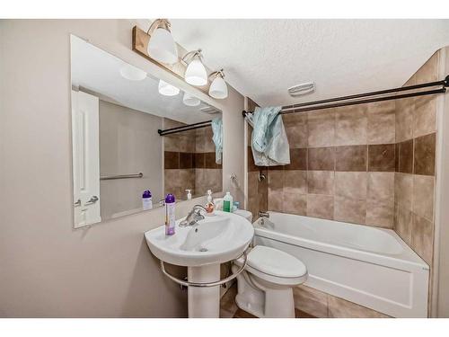 162 Sherwood Hill Nw, Calgary, AB - Indoor Photo Showing Bathroom