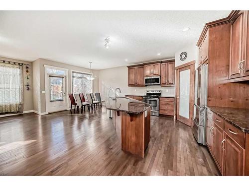 162 Sherwood Hill Nw, Calgary, AB - Indoor Photo Showing Kitchen