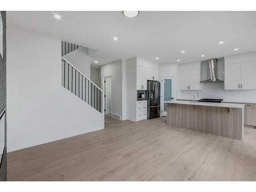 370 Corner Glen Way Ne, Calgary, AB - Indoor Photo Showing Kitchen