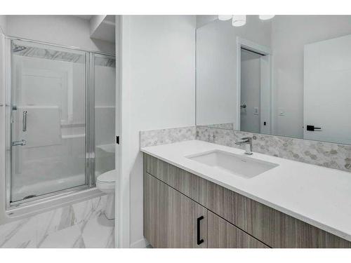 370 Corner Glen Way Ne, Calgary, AB - Indoor Photo Showing Bathroom